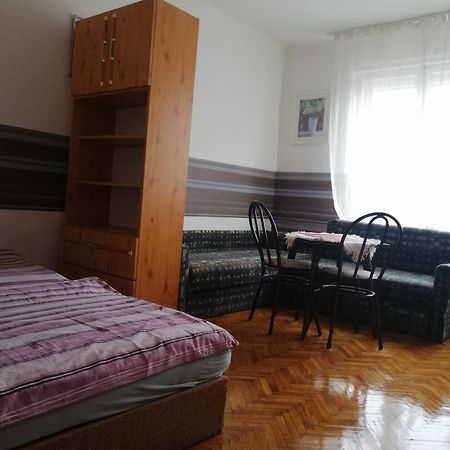 Belvarosi Vendeghaz Miskolc Eksteriør bilde
