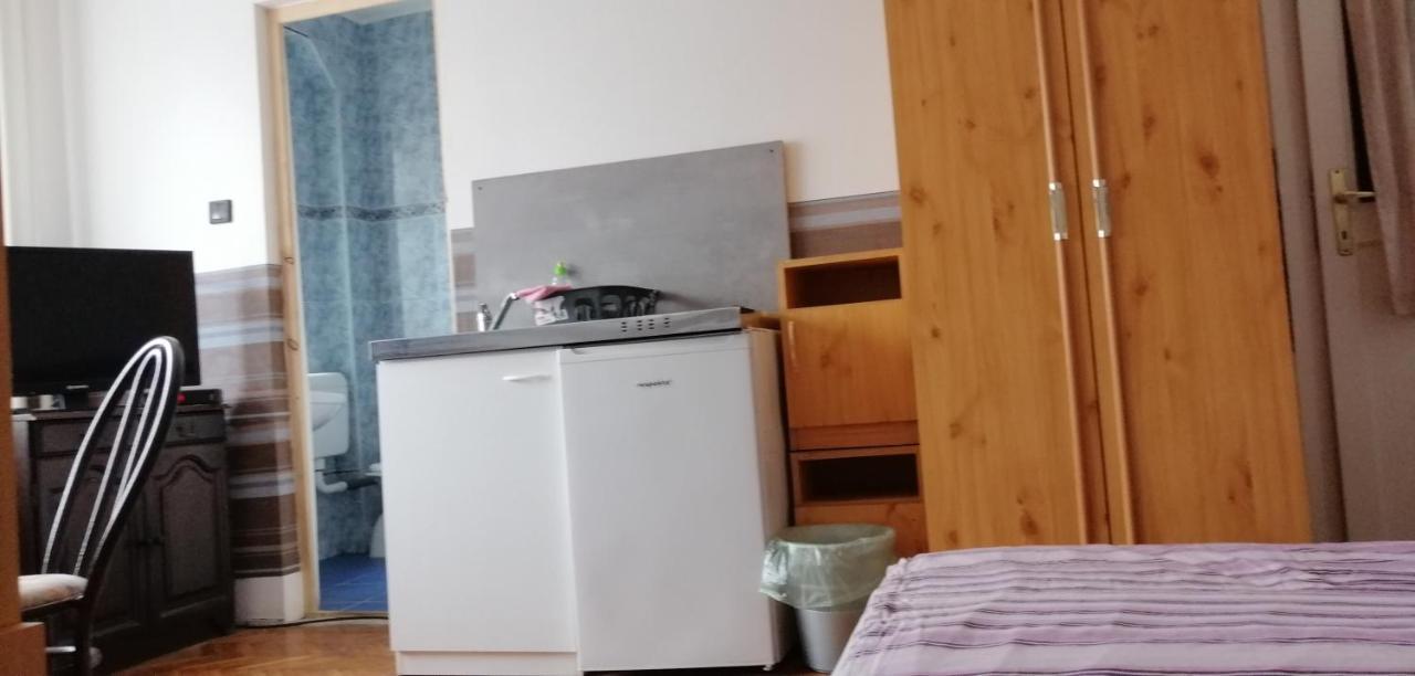 Belvarosi Vendeghaz Miskolc Eksteriør bilde
